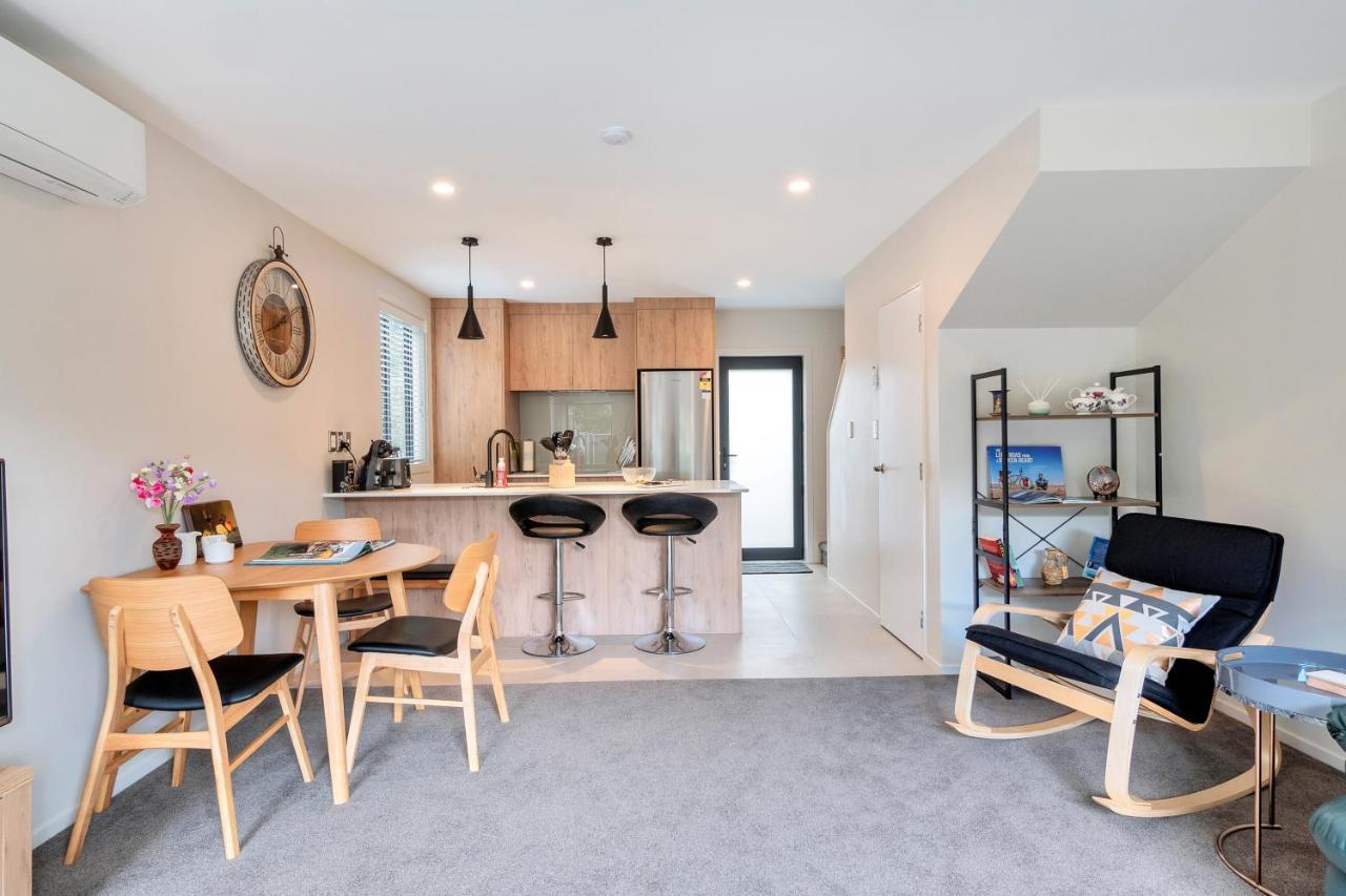 Greenwich Townhouse With Parking And Air-Con Auckland Bagian luar foto